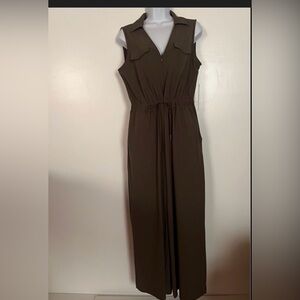 CALVIN KLEIN Sleeveless olive green jumpsuit. Pockets. Elastic tie waist. Sz 10